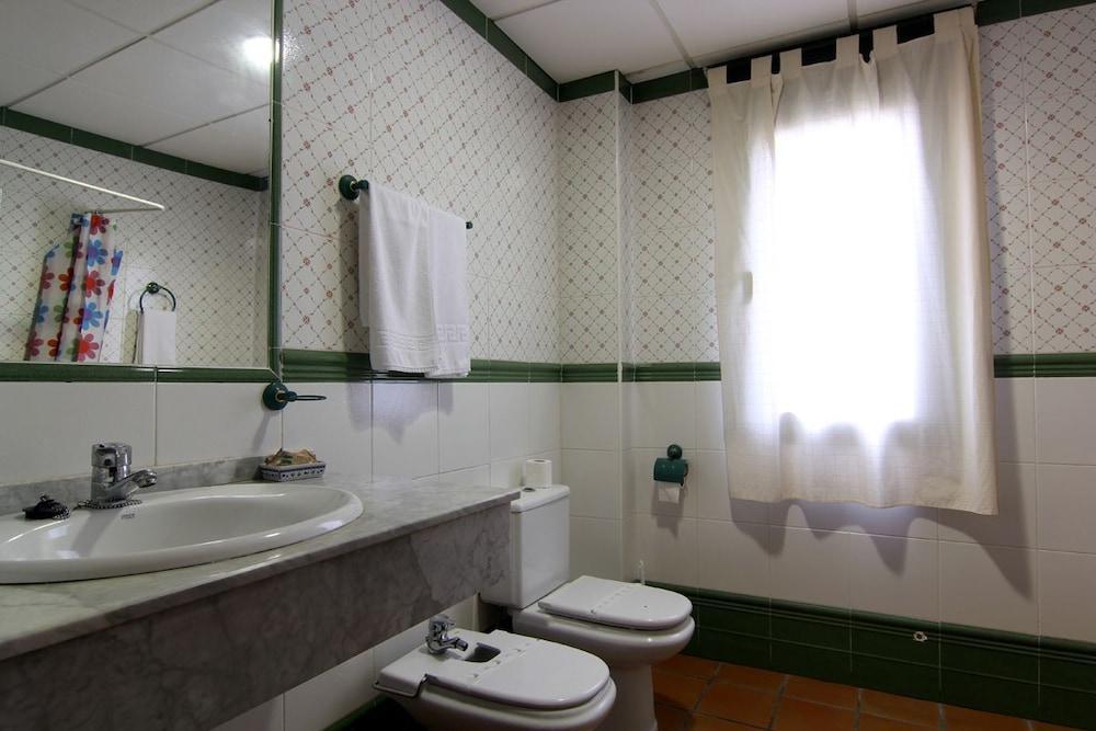 Hotel Rural Hojaranzos Tejeda Del Tietar Exterior photo